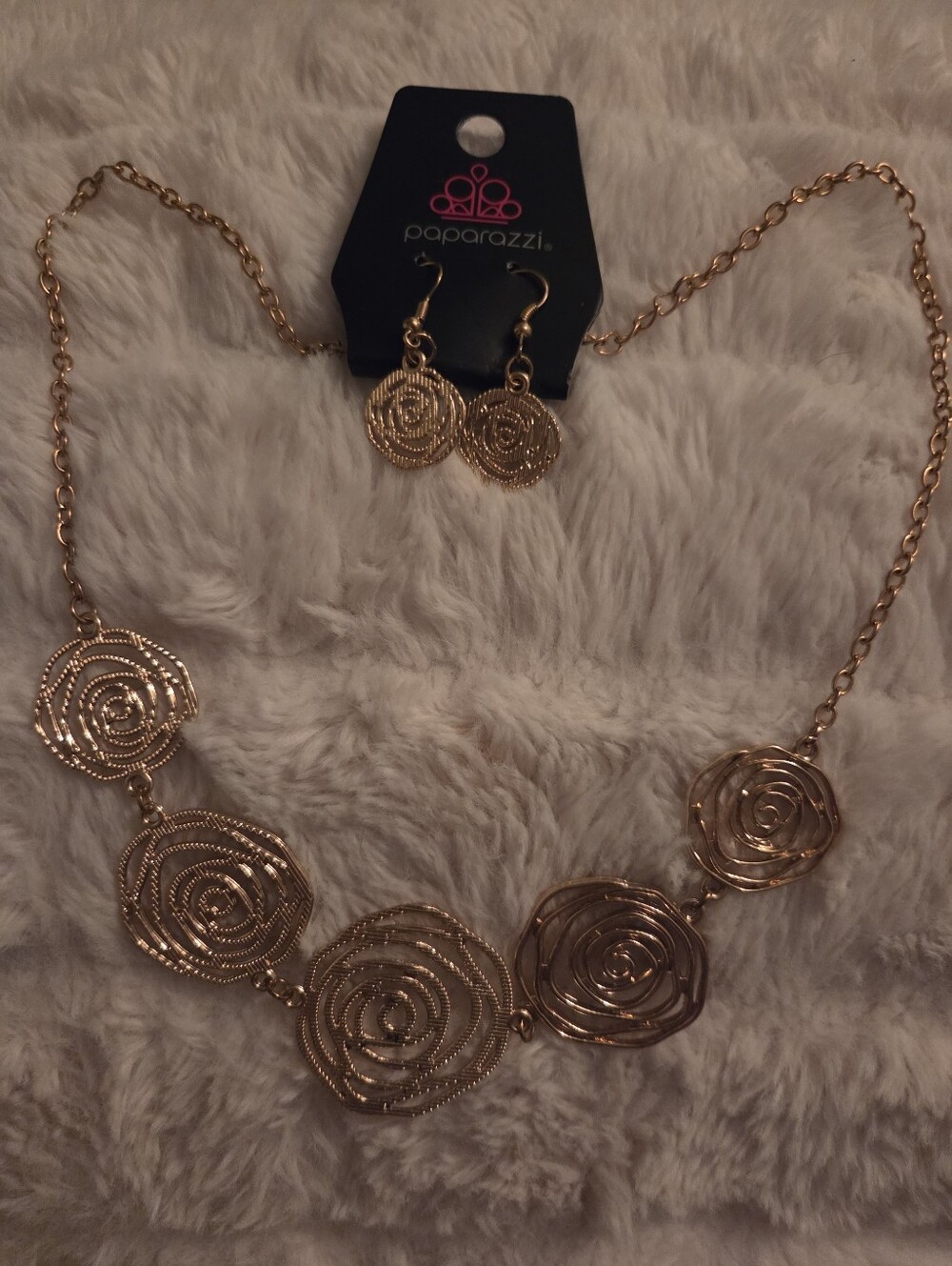 paparazzi Gold Spiral Rose Statement Necklace with Matching Earrings